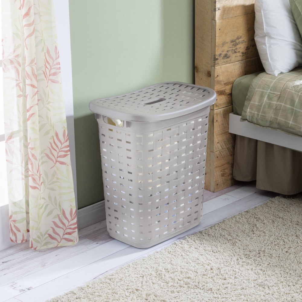 laundry hamper with lid